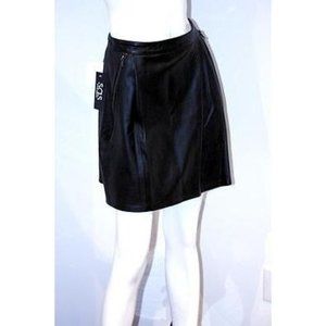 S.A.S. SPORTSWEAR Slight PLEATED Black LEATHER Skirt POCKET Zip ( 2 )